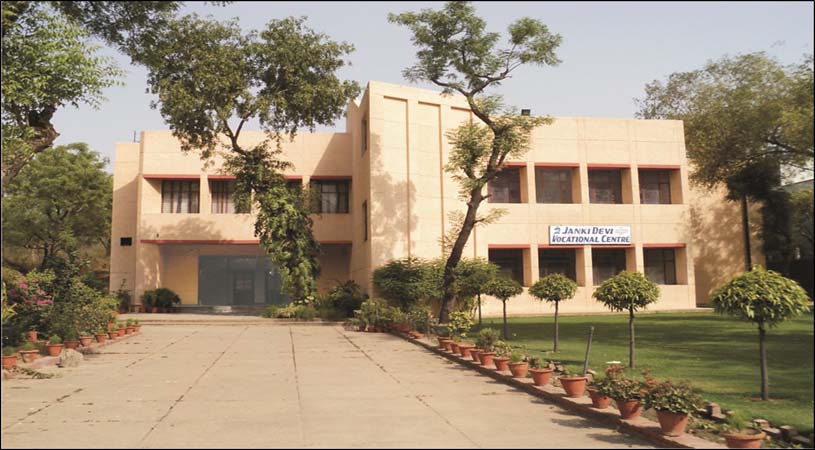Top 10 Fashion Designing Institute in Delhi